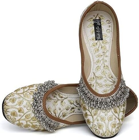 YASH & CO. Rajasthani Embellished Payal and Ghungroo Jutti Mojari | Hand Crafted Jutti | Women Ethnic and Traditional Mojari Jutti | Elegant and Comfortable Jutti in Saudi Arabia