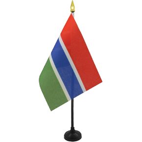 علم طاولة غامبيا 4 بوصة × 6 بوصة - علم مكتب غامبيا 15 × 10 سم - قمة رمح ذهبية - AZ FLAG