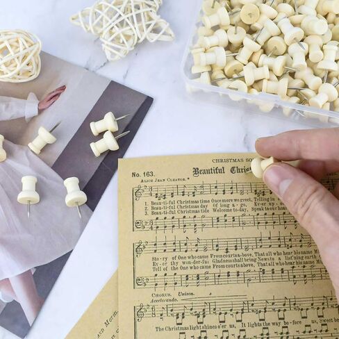 100 قطعة من دبابيس الدفع الخشبية المزخرفة للوحة الفلين، مسامير إبهام خشبية للمكتب والمنزل، دبابيس خشبية للخريطة، دبوس رأس خشبي للوحات الإعلانات، المشاريع الحرفية، صور الحائط، خرائط الحائط، دبابيس وضع العلامات مع صندوق تخزين in Kuwait