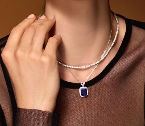 عقد بقلادة من الياقوت الازرق المزروع في المختبر 7.40 قيراط للنساء من الياقوت الازرق مع هالو الياقوت الابيض عيار 14 قيراط على الفضة يأتي مع صندوق هدايا in Kuwait