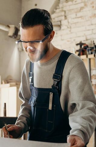 نظارات مكبرة بنسبة 200% من OKH مع ضوء، نظارات تكبير مضاءة بإضاءة LED قابلة لإعادة الشحن، نظارات مكبرة بدون استخدام اليدين للعمل عن قرب، والحرف اليدوية، والمجوهرات، والقراءة، والهوايات in Kuwait