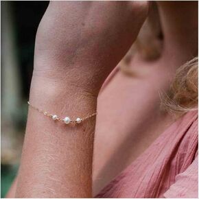 Boho Tiny Pearl Bracelet Gold Three Pearl Chain Bracelet Freshwater Pearls Bead Bracelet Everyday Bracelet Minimalist Hand Chain Jewelry for Women and Girls Bridesmaid Gifts