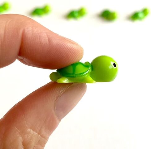 Mini Resin Turtle, Dollhouse Miniature Tiny Resin Turtle, Terrarium Fairy Garden Dolls Toy, Mini Micro Landscaping Decoration (2 PCS) in Saudi Arabia