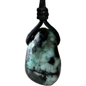 Luck Strings Unisex Natural Emerald Pendant Necklace - Metal-Free Green Stone Jewelry for Men and Women