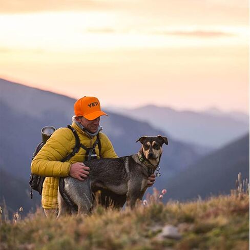 قبعة سائق الشاحنة ذات اللون البرتقالي من يتي in Kuwait