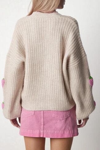 سترة صوفية نسائية مقصوصة لخريف 2024 خفيفة الوزن وأكمام طويلة مفتوحة من الأمام وزر على شكل حرف V ومطبوعة بالأزرار المحبوكة in Kuwait