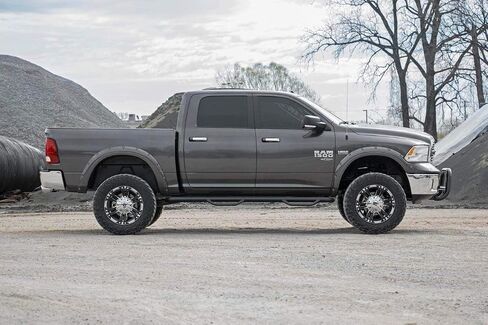 طقم رفع Rough Country 6 بوصات مع صدمات N3 لـ 2009-2018 Ram 1500 2WD | V8-30830 in Saudi Arabia