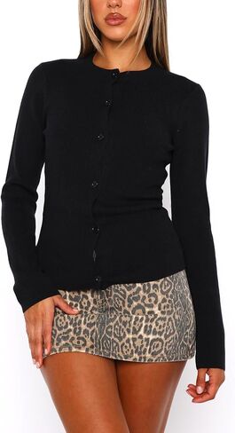 سترة نسائية طويلة الأكمام خفيفة الوزن ورقبة دائرية وأزرار سفلية مفتوحة من الأمام in Kuwait