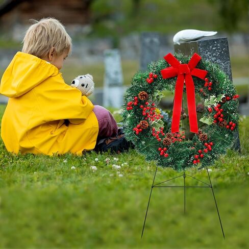 مجموعة إكليل المقبرة التذكارية لعيد الميلاد من Crowye مكونة من 4 قطع تتضمن قطعتين من إكليل عيد الميلاد مقاس 20 بوصة وقطعتين حامل حامل مقاس 30 بوصة للعطلات في الخارج لتزيين إكليل الفناء لشاهد القبر في الهواء الطلق (كلاسيكي) in Kuwait