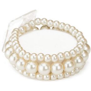 Bubble Pearl Beaded Corsage Wristlet in Sugar White