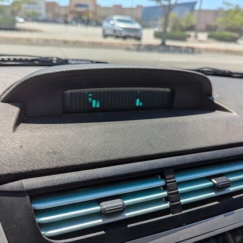 محلل طيف الصوت الاحترافي AK2515، مصور صوت الموسيقى لعرض VFD، محلل طيف الصوت للسيارة والمنزل، مدخل AUX وميكروفون 3.5 مم، AGC متقدم، وظيفة الساعة in Kuwait