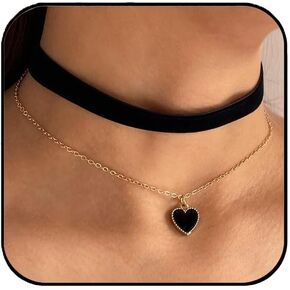 Aluinn Black Heart Choker Necklace for Women Velvet Choker Classic Collar Red Pendant Necklaces Gothic Choker Vampire Accessories Necklace for Women