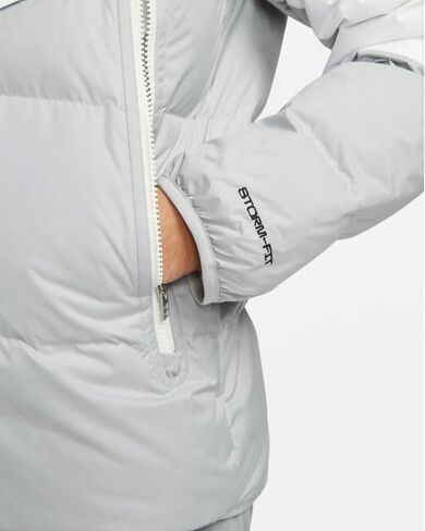 سترة Nike Sportswear Storm-FIT Windrunner الرجالية PRIMALOFT®، رمادي دخاني/عظمة فاتحة/شراع، 2XL in Saudi Arabia