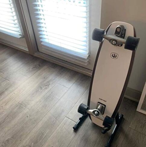 تخزين لوح التزلج، العرض، المنظم، حامل لوح التزلج الطويل، حامل عرض لوح التزلج، حامل عرض لوح التزلج للوحات الطويلة والقصيرة - لا يتضمن لوحة in Kuwait