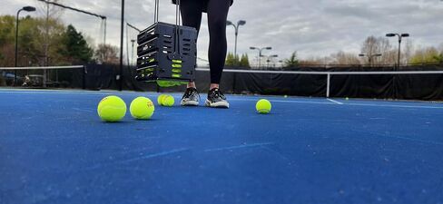 قادوس كرة التنس الفاخر من تورنا بالبورت مع عجلات in Kuwait