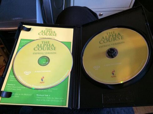 مجموعة أقراص DVD الخاصة بإصدار Alpha Course Express in Kuwait