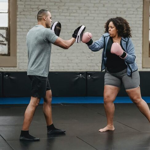 قفازات اللكم، وسادات الملاكمة المنحنية للتدريب على هدف اليد لفنون القتال المختلطة Muay Thai، Dojo، Sparing in Saudi Arabia