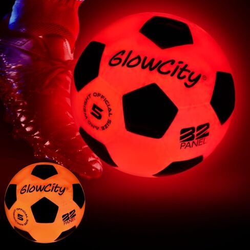 كرة القدم GlowCity المتوهجة في الظلام | كرة قدم مضيئة للاستخدام الداخلي/الخارجي مع 2 مصباح LED | البطاريات المثبتة مسبقًا | هدية ممتعة للمراهقين in Kuwait