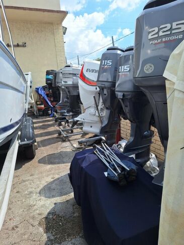 Marinco Power Products Double Insulated Stud in Kuwait