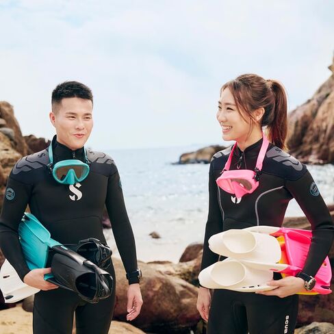 قناع الغوص SCUBAPRO Ghost Scuba، تصميم منخفض الحجم بدون إطار مع عدسة واحدة فائقة الوضوح، وتنورة من السيليكون وأبازيم حزام سهلة الضبط، وردي in Saudi Arabia
