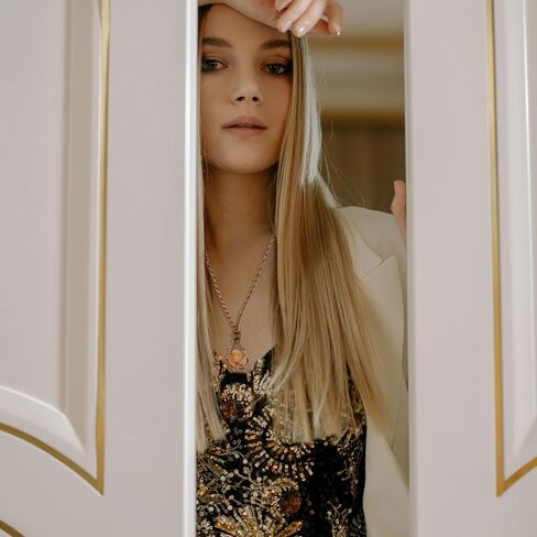 كنانا 16 قطعة من حاملات القلائد الكريستالية ومجموعة حجر الكريستال - قفص كريستالي قابل للتعديل مع أحجار كريستال شقرا، بلورات شفاء لليوجا والتأمل وديكورات المنزل in Kuwait