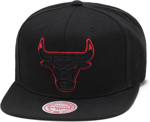 قبعة Mitchell & Ness Chicago Bulls قابلة للتعديل وحزام خلفي، قبعة بيسبول NBA لكرة السلة مسطحة ومنحنية (مقاس واحد، زخرفة سوداء/حمراء) in Saudi Arabia