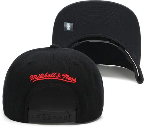قبعة Mitchell & Ness Chicago Bulls قابلة للتعديل وحزام خلفي، قبعة بيسبول NBA لكرة السلة مسطحة ومنحنية (مقاس واحد، زخرفة سوداء/حمراء) in Saudi Arabia