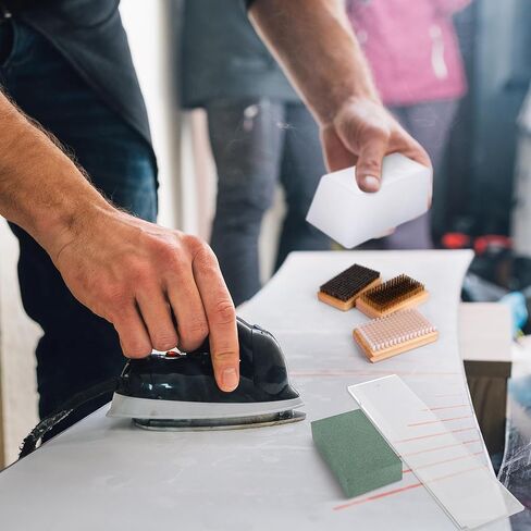 طقم فرشاة شمع التزلج على الجليد من Aodaer 56 قطعة، طقم ضبط لوح التزلج يتضمن فرش شمع عالمية على الجليد ومكشطة حجر غائر و50 ورقة شمع in Kuwait