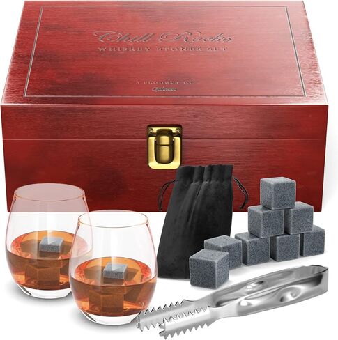 مجموعة هدايا Premium Chill Rocks Whisky - أحجار الويسكي سكوتش المبردة - كأسين + 8 أحجار صابون لتبريد المشروبات + ملقط من الفولاذ المقاوم للصدأ + حقيبة تخزين مخملية - صندوق هدايا خشبي فاخر - هدية للرجال in Saudi Arabia