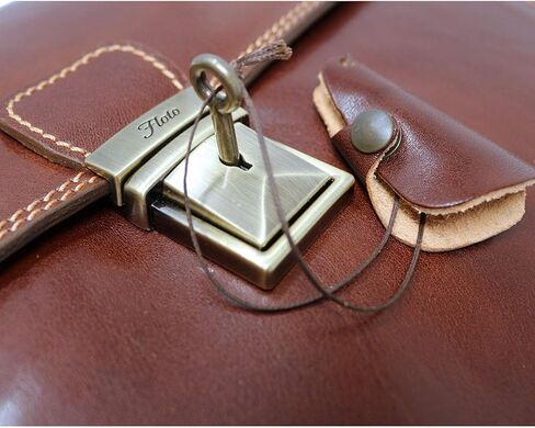 حقيبة ماسنجر جلدية من فلوتو نوفيلا (بني التبغ) in Kuwait