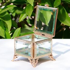 Square vintage glass lace jewelry box, 3.8x3.8x3.5 inches, commemorative box for rings, bracelets, accessories, etc. (Golden)