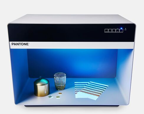 كشك Pantone 5-Light مع إعدادات الفلورسنت والهالوجين D65 - خزانة تقييم الألوان | P5D65840 in Kuwait