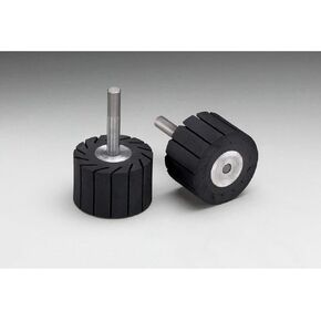3M Rubber Slotted Expander Wheel 28348, 5 in x 3-1/2 in 5/8 in Arbor Hole, 1 per case in Kuwait
