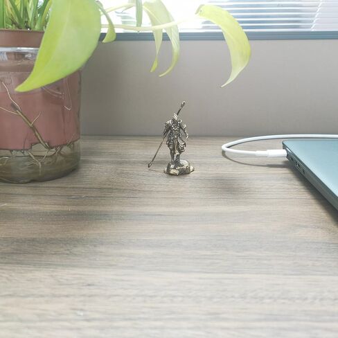 الأسطورة السوداء: منحوتة ووكونج النحاسية، مناسبة لتزيين حوض السمك الخاص بك، أو تزيين مكتبك، أو تزيين سيارتك الداخلية in Kuwait