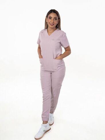 IRONIK Scrubs Jogger Scrubs للنساء مع 10 جيوب in Saudi Arabia