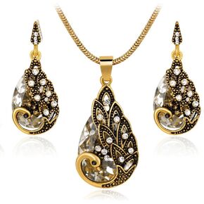 Ezing Women Gift Vintage Gold Plated Green Peacock Jewelry Set Pendant Necklace Earrings