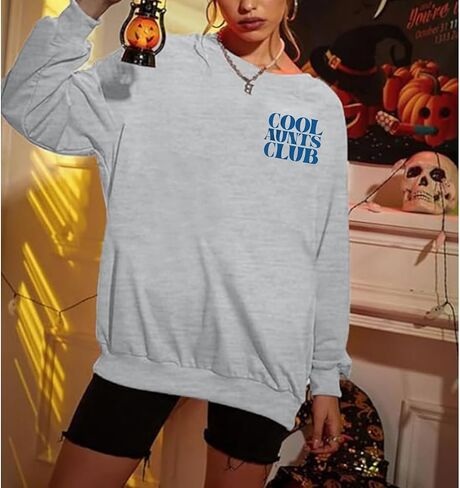 سويت شيرت نسائي من نوع Aunt Aunts Cool Aunts Club بلوفر بياقة دائرية ومطبوع عليه حروف عمتي وأكمام طويلة in Saudi Arabia
