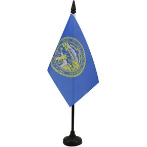 علم طاولة AZ FLAG Nebraska مقاس 4 بوصة × 6 بوصة - علم مكتب ولاية نبراسكا الأمريكية مقاس 15 × 10 سم - عصا وقاعدة بلاستيكية سوداء