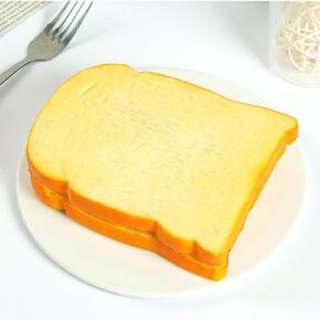 2Pcs Artificial Toast Slice Realistic Fake Toast Bread Simulation Bread Slice Model Photography Prop for Home Kitchen Party Shop Display Decoration