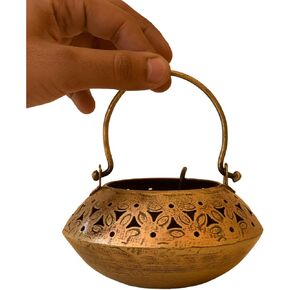 Vintage Style Small Round Iron T Light Holder Handcrafted Candle Accent for Distinctive Home Decor (Candle Holder-Round-Small)