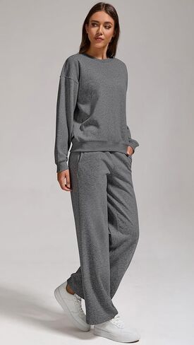 طقم بدلة رياضية نسائية مكونة من قطعتين من سويت شيرت وسروال رياضي كبير الحجم - ملابس كاجوال مريحة للخريف والشتاء مع جيوب in Kuwait
