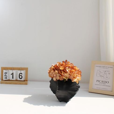 Modern Art Ceramic Coral Flower Vase Home and Office Decoration Sculpture Work Bohemian Decoration Coffee Table Office Bookshelf Living Room Decoration (White) in Kuwait
