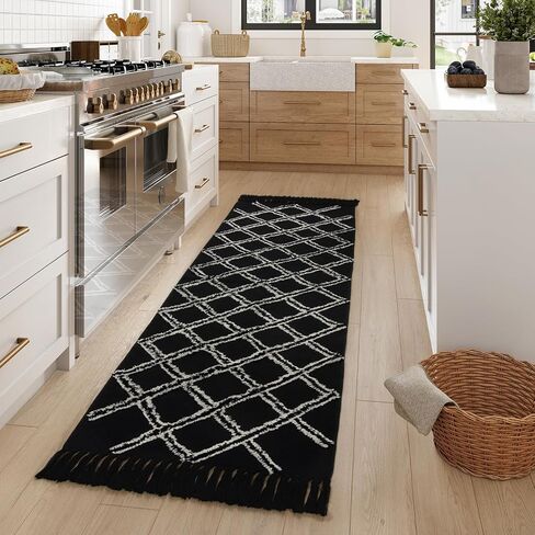 Hallway Runner Rug,Boho Cotton Washable Runner Rug for Bedroom 2'x6' Tufted Rug with Tassels,Hand Woven Soft Carpet Runner for Entryway Kitchen Laundry Room Bathroom(Cream) in Saudi Arabia