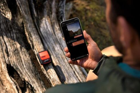 Garmin inReach Messenger Plus GPS Satellite Communicator with Photo, Text & Voice Messaging | Be Safe When Off The Grid with SOS Messaging and Access to Emergency Services | Signature Power Bundle in Saudi Arabia