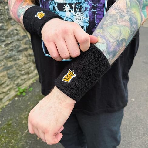 Jamie Slays Sweatband for Guitarists in Saudi Arabia