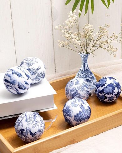 6PCS الحلي الكرة Chinoiserie، الأزرق والأبيض شجرة عيد الميلاد شنقا الحلي، مزرعة معبد الطيور الفاوانيا طباعة النسيج ملفوفة كرات خرقة للديكور Chinoiserie الأزرق وعاء الحشو الجدول المركزية in Kuwait