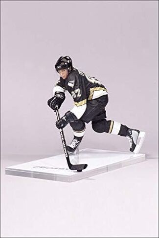 ألعاب ماكفارلين 6 بوصات سلسلة NHL 12 - قميص سيدني كروسبي الأسود in Saudi Arabia