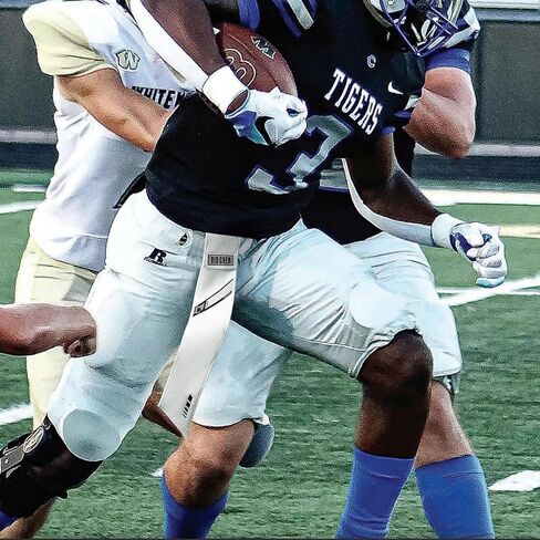 منشفة كرة القدم، منشفة رياضية لتنظيف قناع كرة القدم وقفازات - خفيفة الوزن لجميع معداتك الرياضية in Kuwait