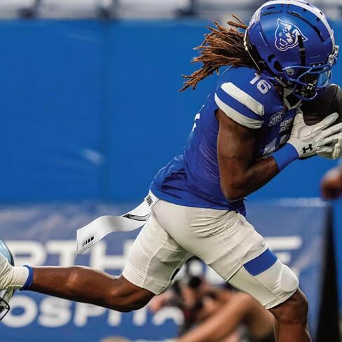 منشفة كرة القدم، منشفة رياضية لتنظيف قناع كرة القدم وقفازات - خفيفة الوزن لجميع معداتك الرياضية in Kuwait