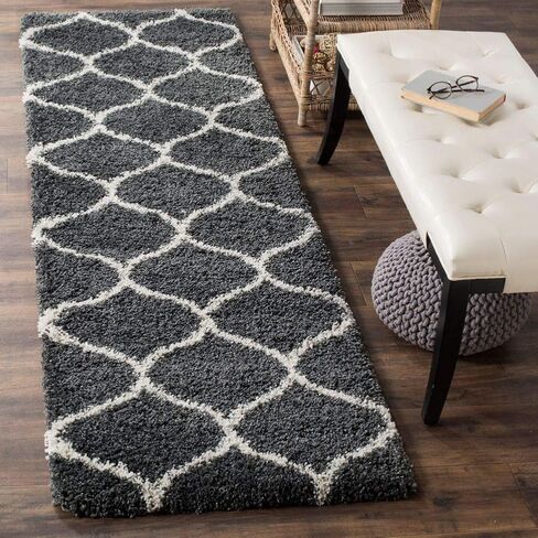 سجادة SAFAVIEH Hudson Shag Collection - 2'3" x 14'، رمادي داكن وعاجي، تصميم تعريشة، لا يتساقط ويسهل العناية به، سمك 2 بوصة مثالي للمناطق ذات الحركة العالية في غرفة المعيشة وغرفة النوم (SGH280G) in Saudi Arabia